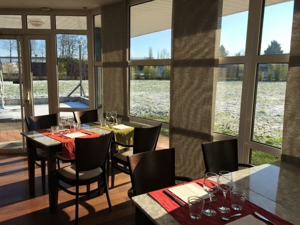 Hôtel Restaurant Evan Lempdes sur Allagnon Exterior foto